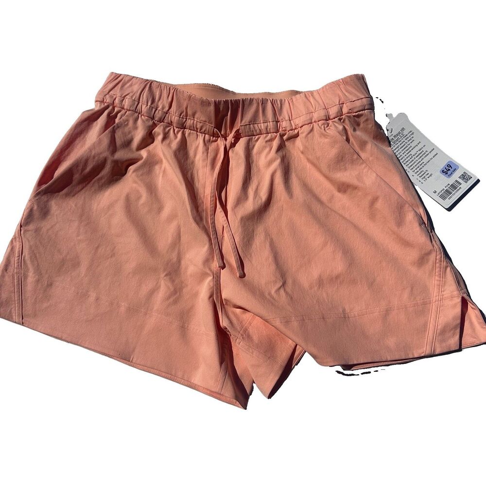 Lululemon Cinchable Waist High-Rise Woven Shorts 3.5” Peach Women’s M NWT